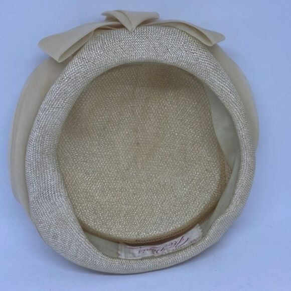 Vintage Exclusive Flo-Denis Cream Hat - Picture 6 of 9